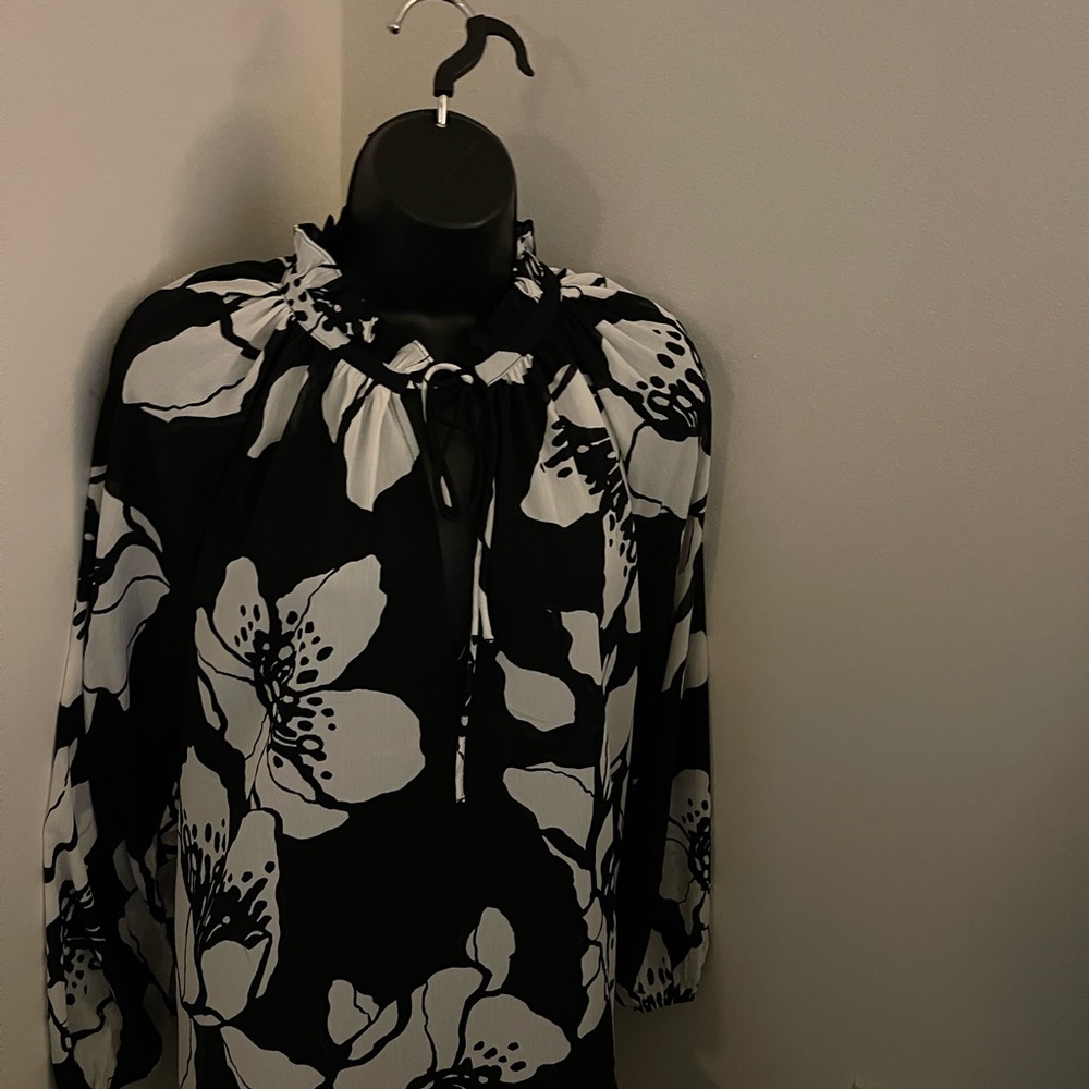 H&M Black and White Floral Blouse